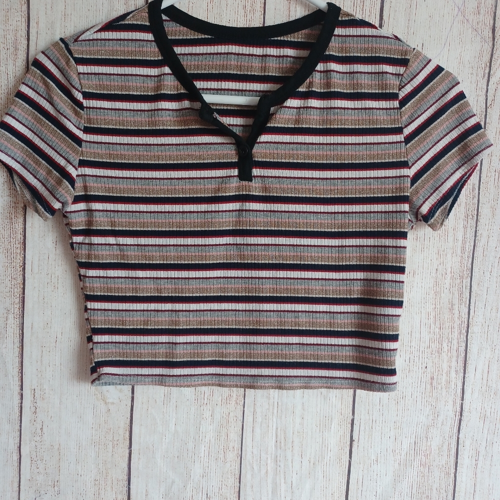 Crop top - Picture 4 of 9